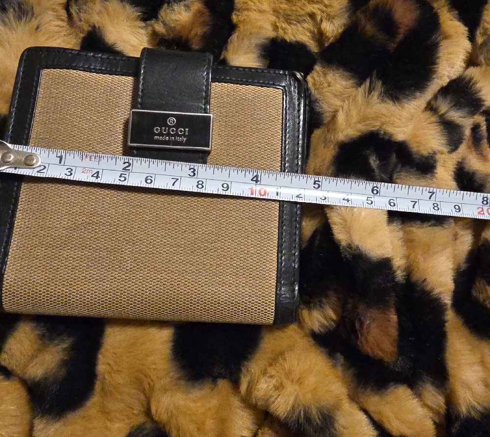 Gucci Beige Canvas with Black Leather Trim Card Holder - Picture 11 of 12